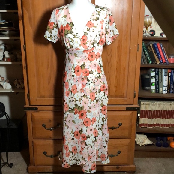 Petite Sophisticate Dresses & Skirts - PETITE SOPHISTICATE MIDI DRESS - 4P Host Pick!!